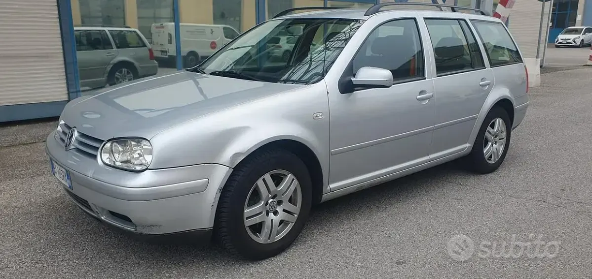 Usata VW Golf IV Highline 105 CV (77 kW) 2002 Grigio Station wagon