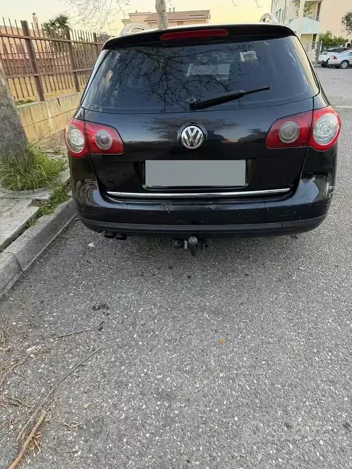 Usata VW Passat 140 CV (102 kW) 2006 Nero Station wagon