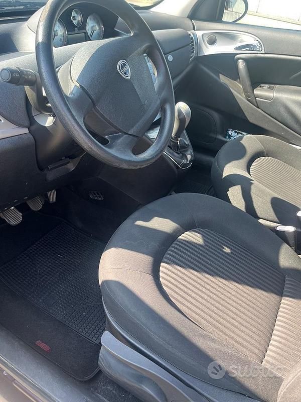 Usata Lancia Ypsilon 75 CV (55 kW) 2009 Utilitaria