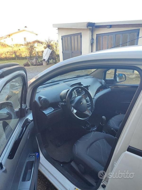 Usata Chevrolet Spark LS 68 CV (50 kW) 2012 Bianco Utilitaria