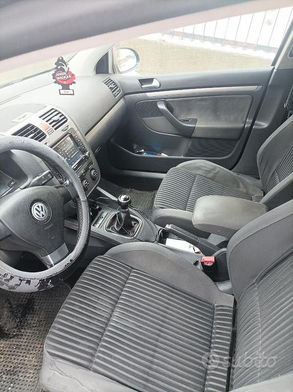 Usata VW Golf V Sportline 105 CV (77 kW) 2007 Nero Berlina