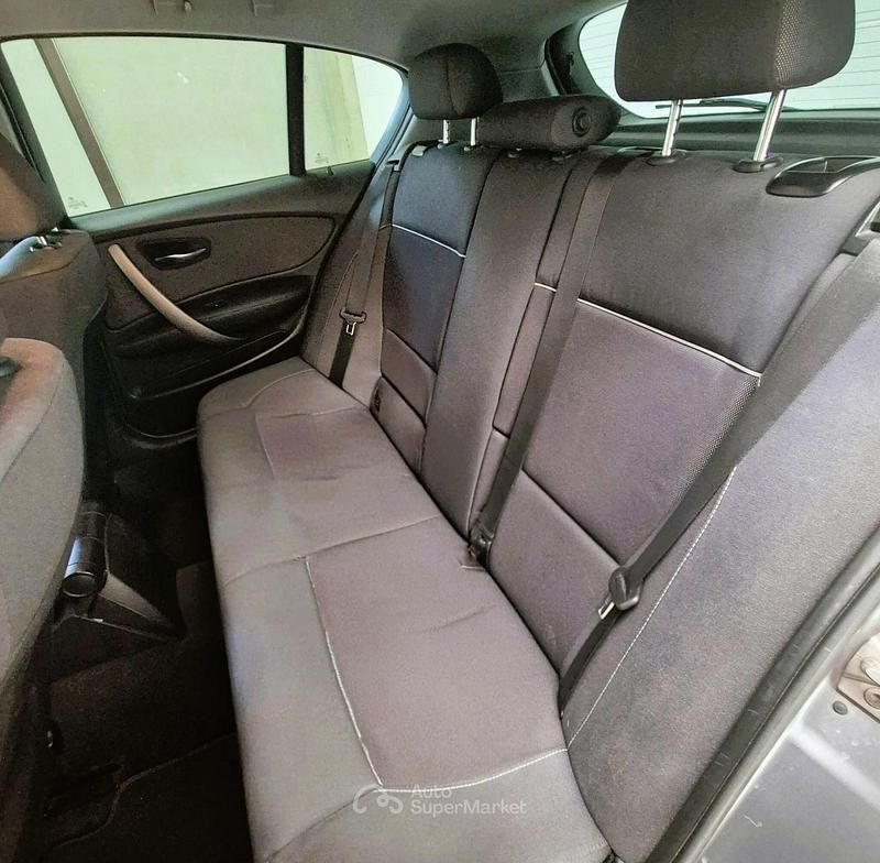 Usata BMW 118 143 CV (105 kW) 2010 Gray Utilitaria