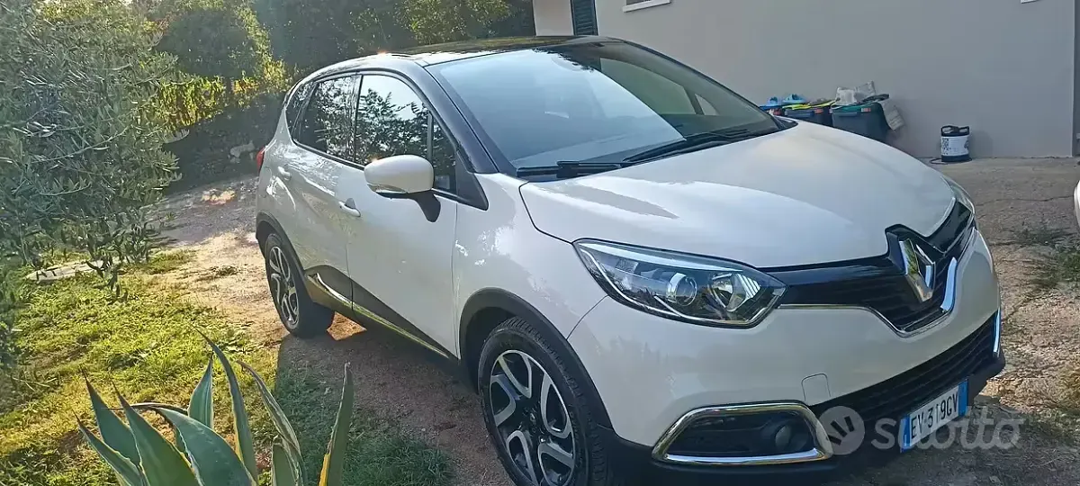 Usata Renault Captur 90 CV (66 kW) 2014 Bianco SUV