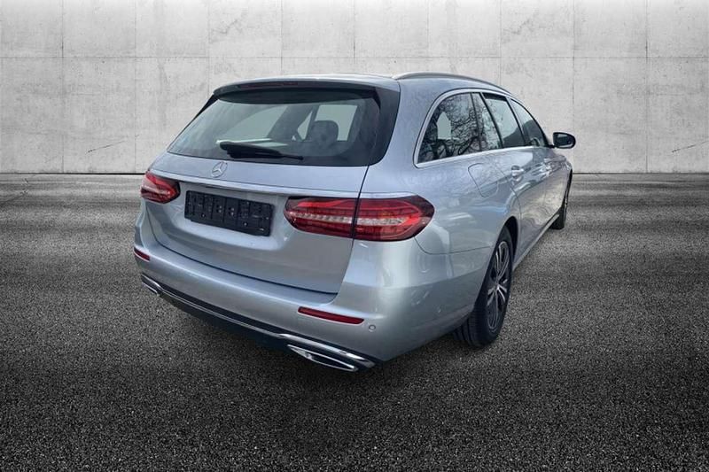 Occasion Mercedes E220 Business 194 ch (142 kW) 2023 Argent Break