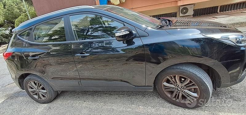 Usata Hyundai ix35 135 CV (99 kW) 2015 Nero SUV