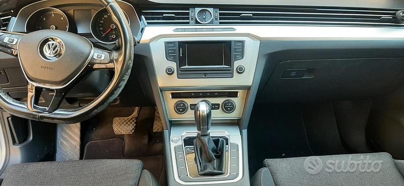 Usata VW Passat 150 CV (110 kW) 2015 Grigio Berlina