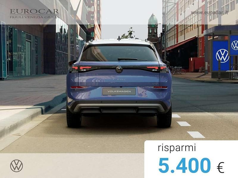 Nuova VW T-Roc Life 150 CV (110 kW) 2026 Celestial blue metallizzato ne SUV