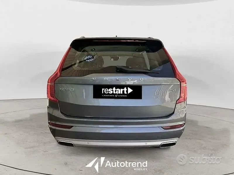 Occasion Volvo XC90 Momentum 190 ch (139 kW) 2018 Gris SUV