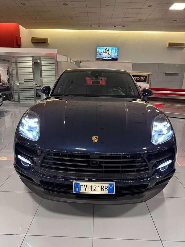 Usata Porsche Macan 245 CV (180 kW) 2019 Blu/azzurro SUV