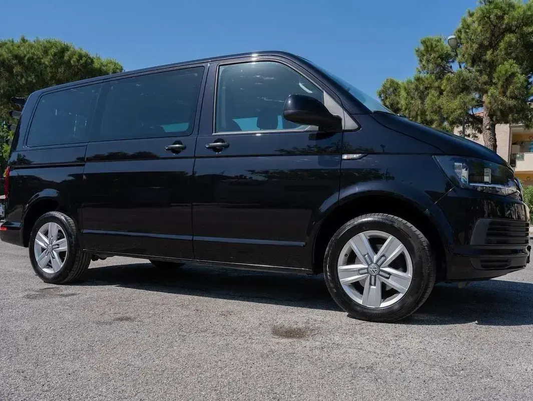 Usata VW Multivan Trendline 150 CV (110 kW) 2016 Nero Monovolume