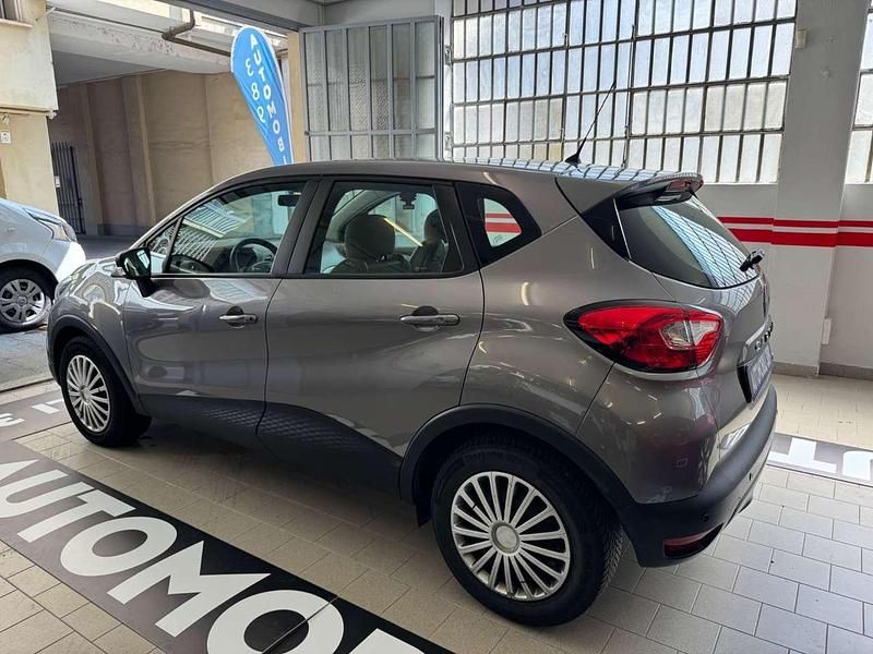 Usata Renault Captur 90 CV (66 kW) 2014 Grigio SUV