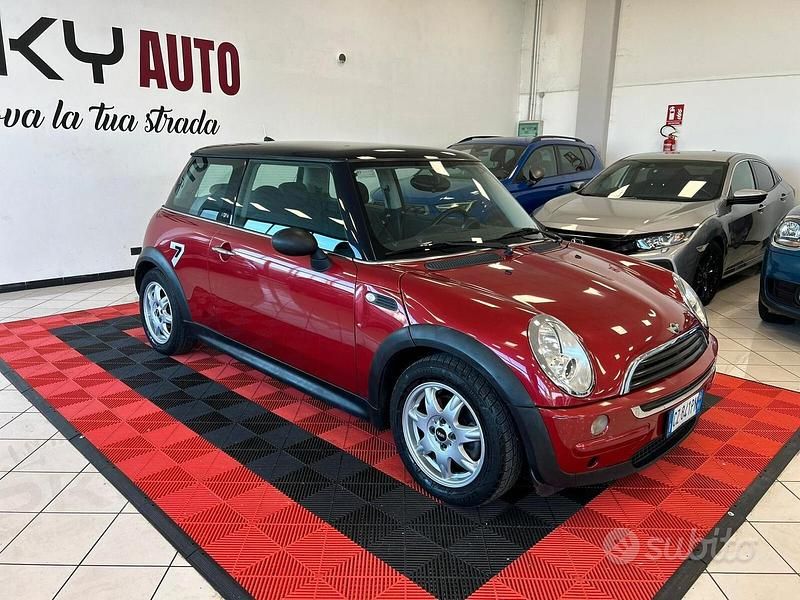 Usata Mini One D Seven 88 CV (64 kW) 2006 Rosso Utilitaria