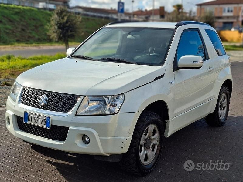 Bianco Usata 2009 Suzuki Grand Vitara SUV | 5500 € (Super prezzo) - Immagine 1/4
