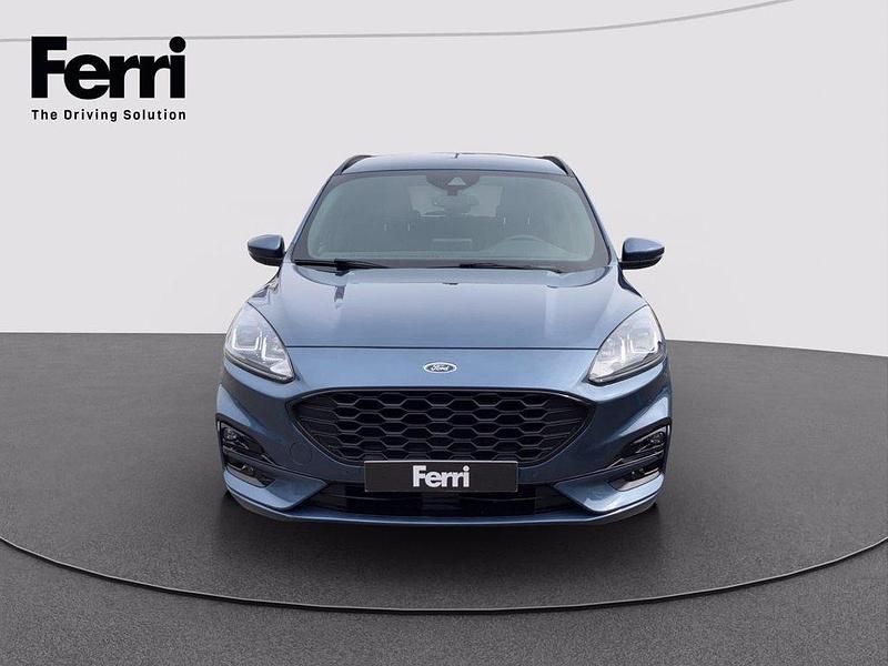 Usata Ford Kuga ST-Line 190 CV (139 kW) 2023 Chrome blue SUV