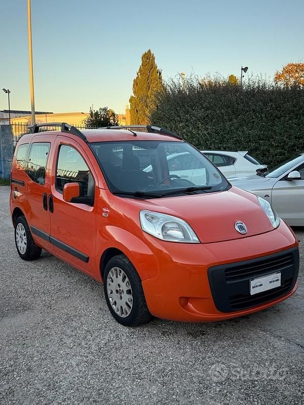 Usata Fiat Qubo Trekking 75 CV (55 kW) 2011 Arancione Monovolume