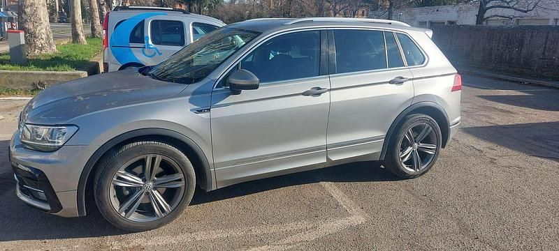 Usata VW Tiguan Sportline 116 CV (85 kW) 2018 Argento SUV