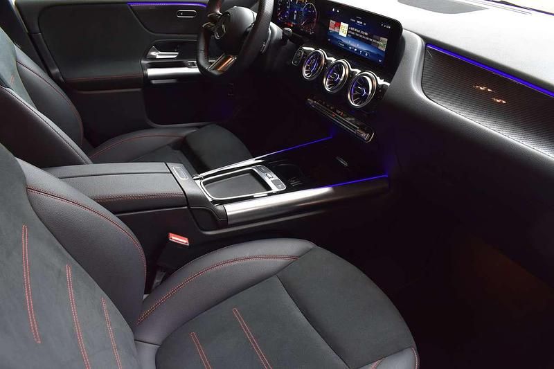 Usata Mercedes B200 AMG line 150 CV (110 kW) 2023 Bianco Monovolume