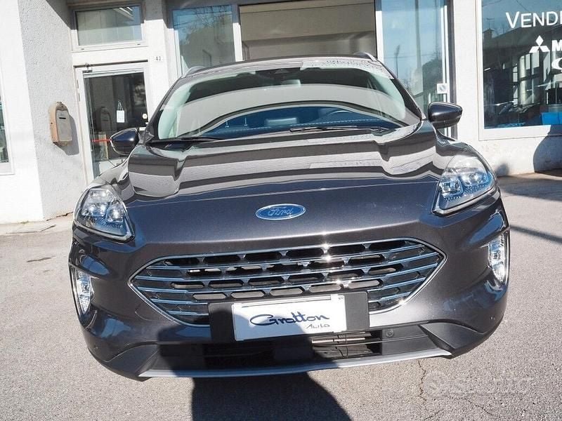Usata Ford Kuga Titanium X 150 CV (110 kW) 2023 Marrone SUV