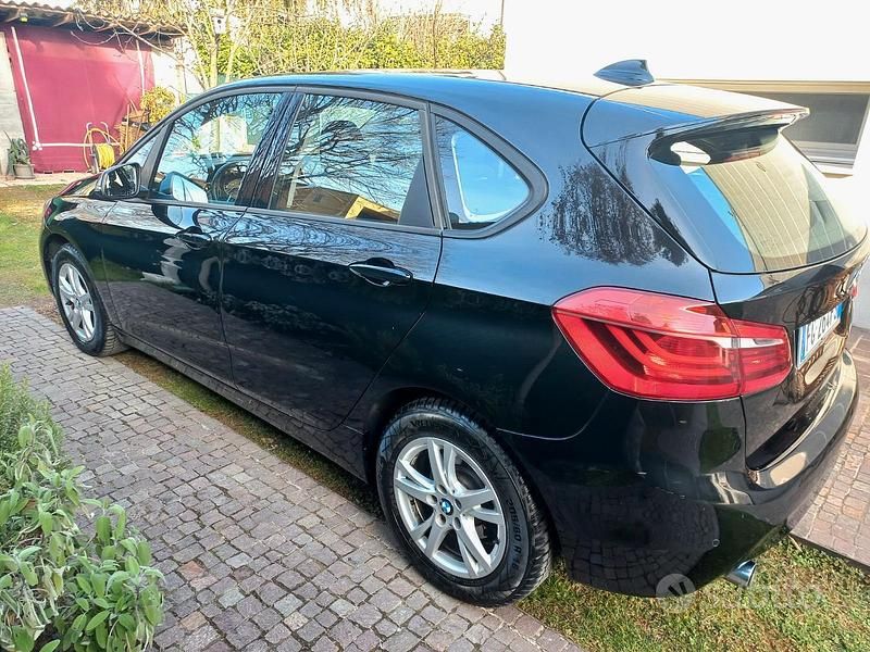 Usata BMW 216 Active Tourer Advantage 116 CV (85 kW) 2016 Nero Monovolume