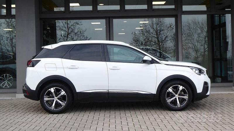 Occasion Peugeot 3008 Allure 120 ch (88 kW) 2017 Blanc SUV