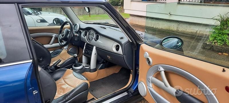 Usata Mini One D 85 CV (62 kW) 2004 Blu/azzurro Utilitaria
