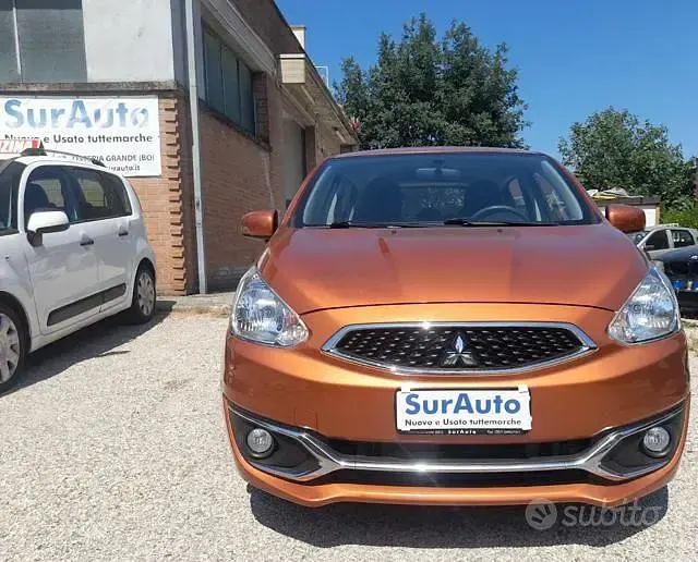 Usata Mitsubishi Space Star Diamant Edition 71 CV (52 kW) 2019 Arancione Utilitaria