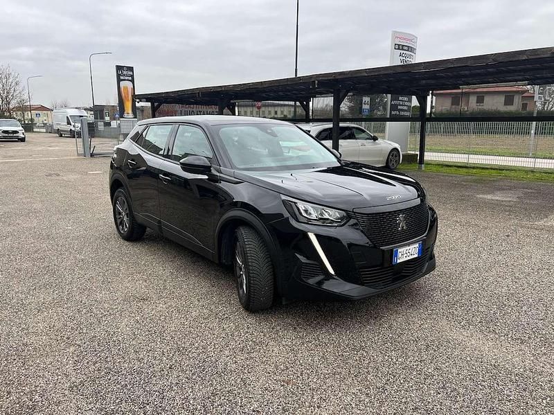 Usata Peugeot 2008 Active 102 CV (75 kW) 2022 Nero SUV