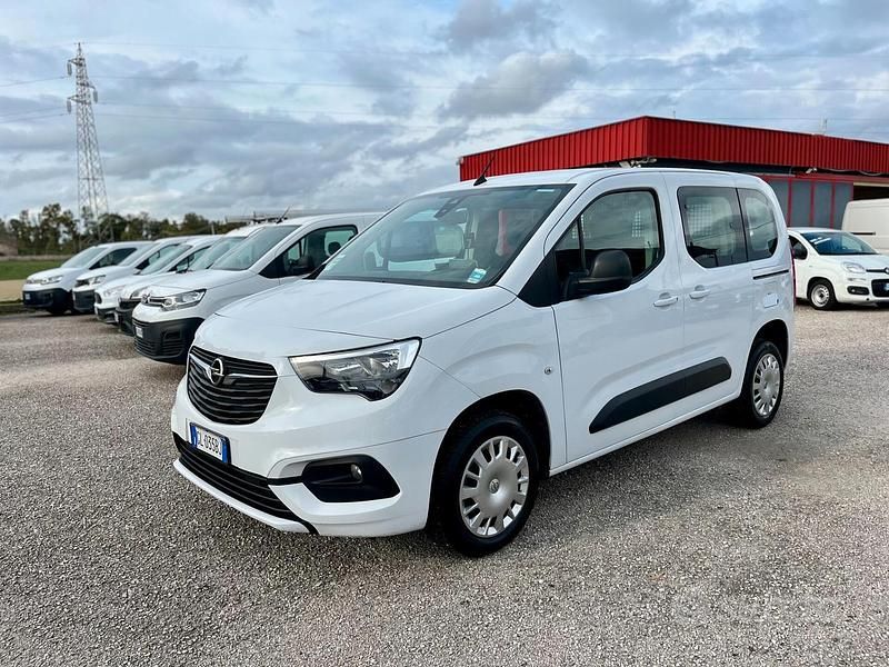 Bianco Usata 2022 Opel Combo Life Edition+ Tre volumi | 14.900 € (Super prezzo) - Immagine 1/4