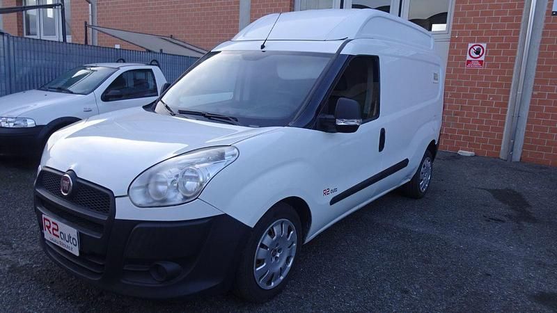 Usata Fiat Doblò 104 CV (76 kW) 2015 Bianco Monovolume
