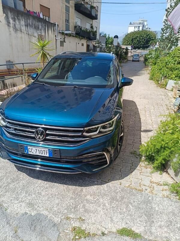 Usata VW Tiguan 200 CV (147 kW) 2021 Blu SUV