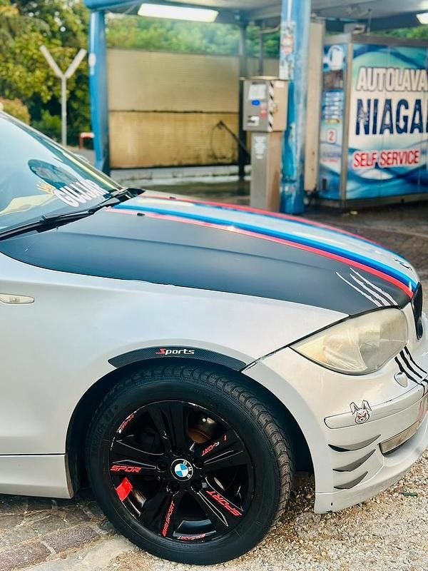 Usata BMW 118 143 CV (105 kW) 2008 Grigio Utilitaria