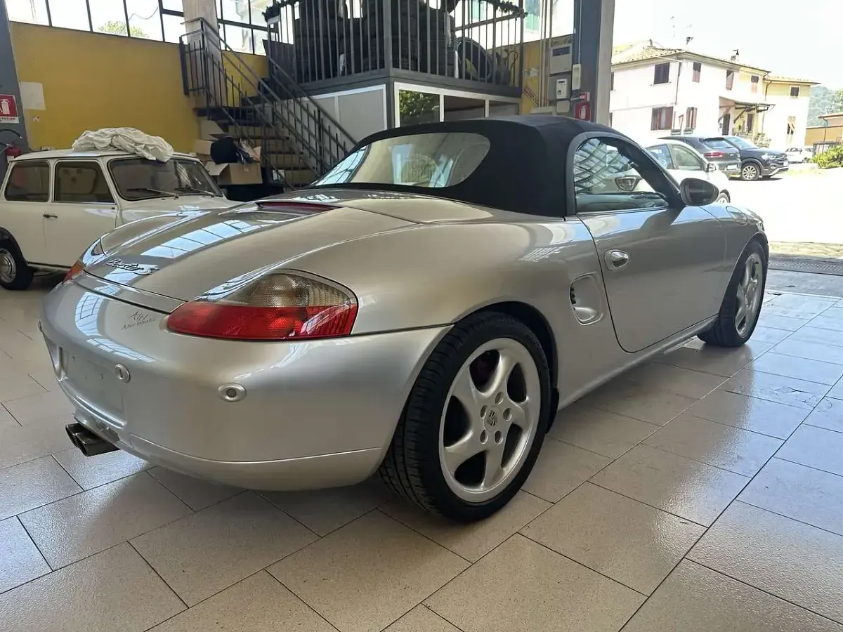 Usata Porsche 986 Boxster 252 CV (185 kW) 2001 Argento Cabrio