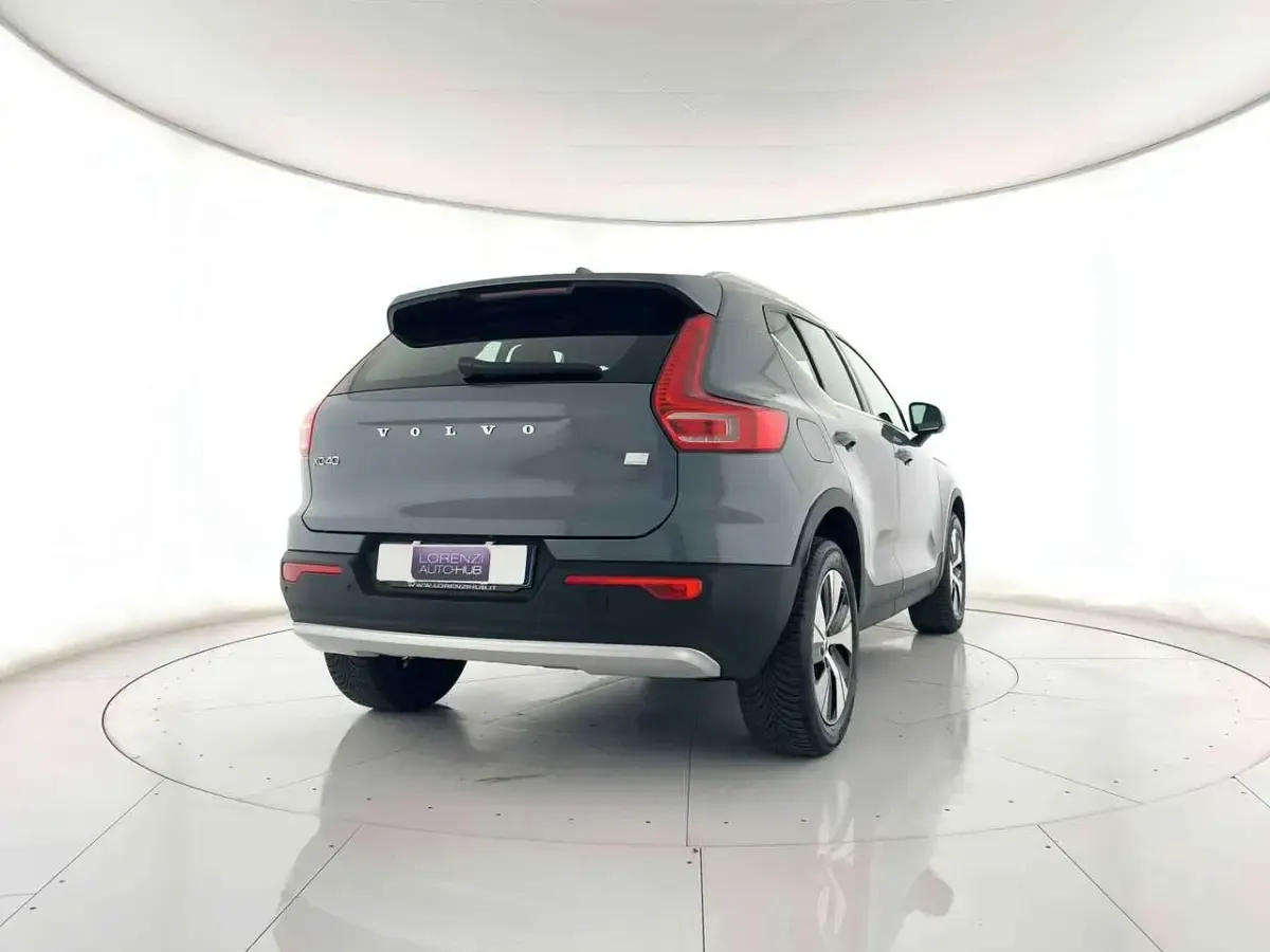 Usata Volvo XC40 Core 129 CV (94 kW) 2022 Thunder grey SUV