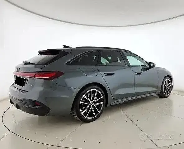 Usata Audi A5 Sportback S-Line 204 CV (150 kW) 2025 Grigio Utilitaria