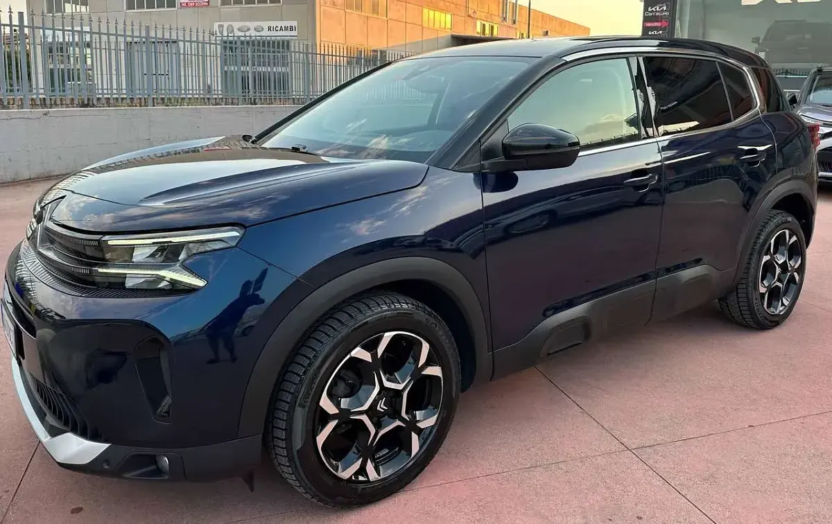 Usata Citroën C5 Aircross Shine 131 CV (96 kW) 2023 New dark blue SUV