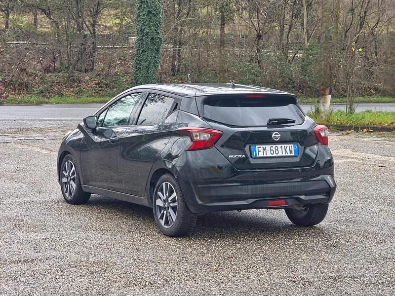 Usata Nissan Micra N-Connecta 90 CV (66 kW) 2018 Nero Utilitaria