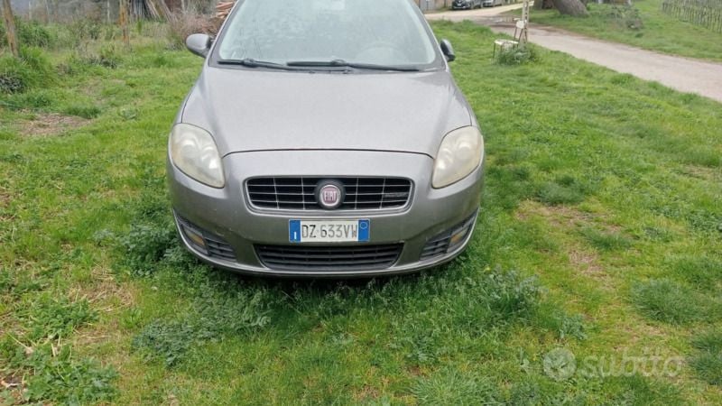 Usata Fiat Croma 120 CV (88 kW) 2010 Grigio Station wagon