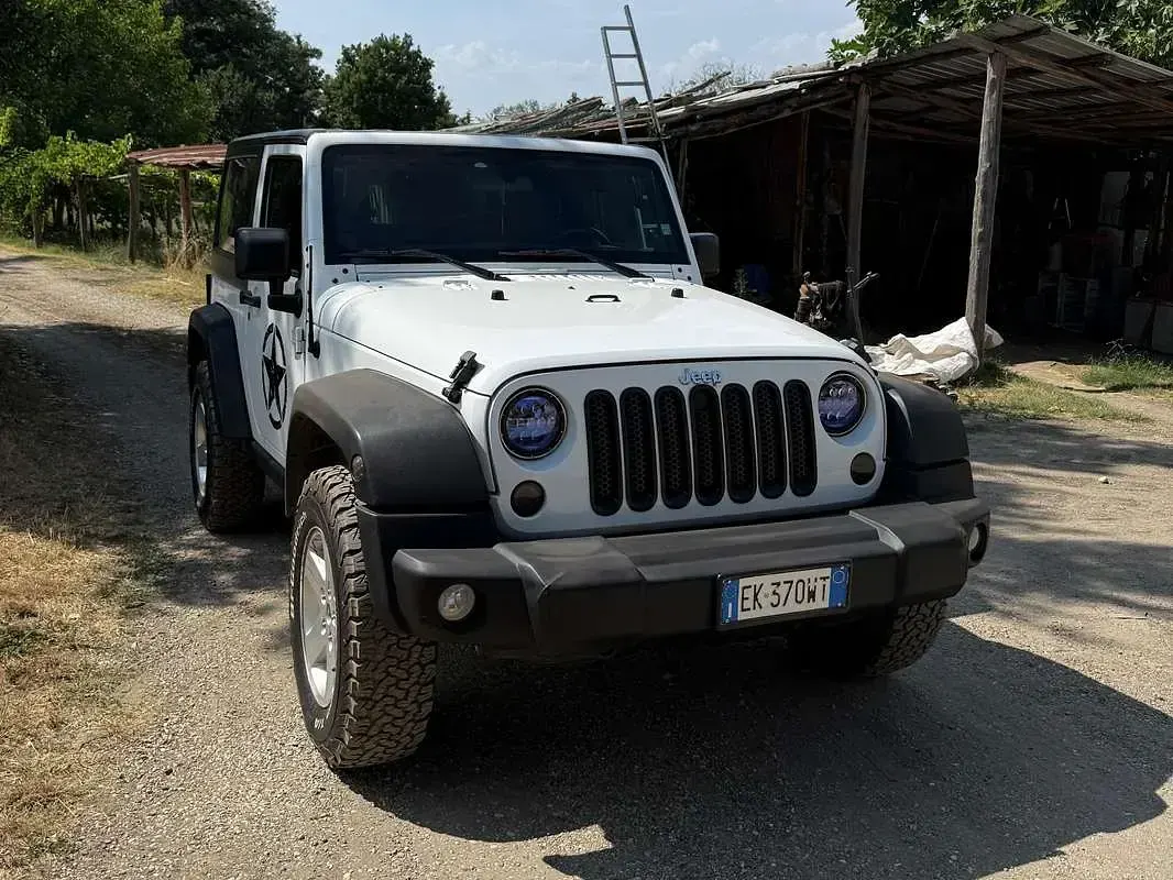 Usata Jeep Wrangler Sport 200 CV (147 kW) 2011 Bianco SUV