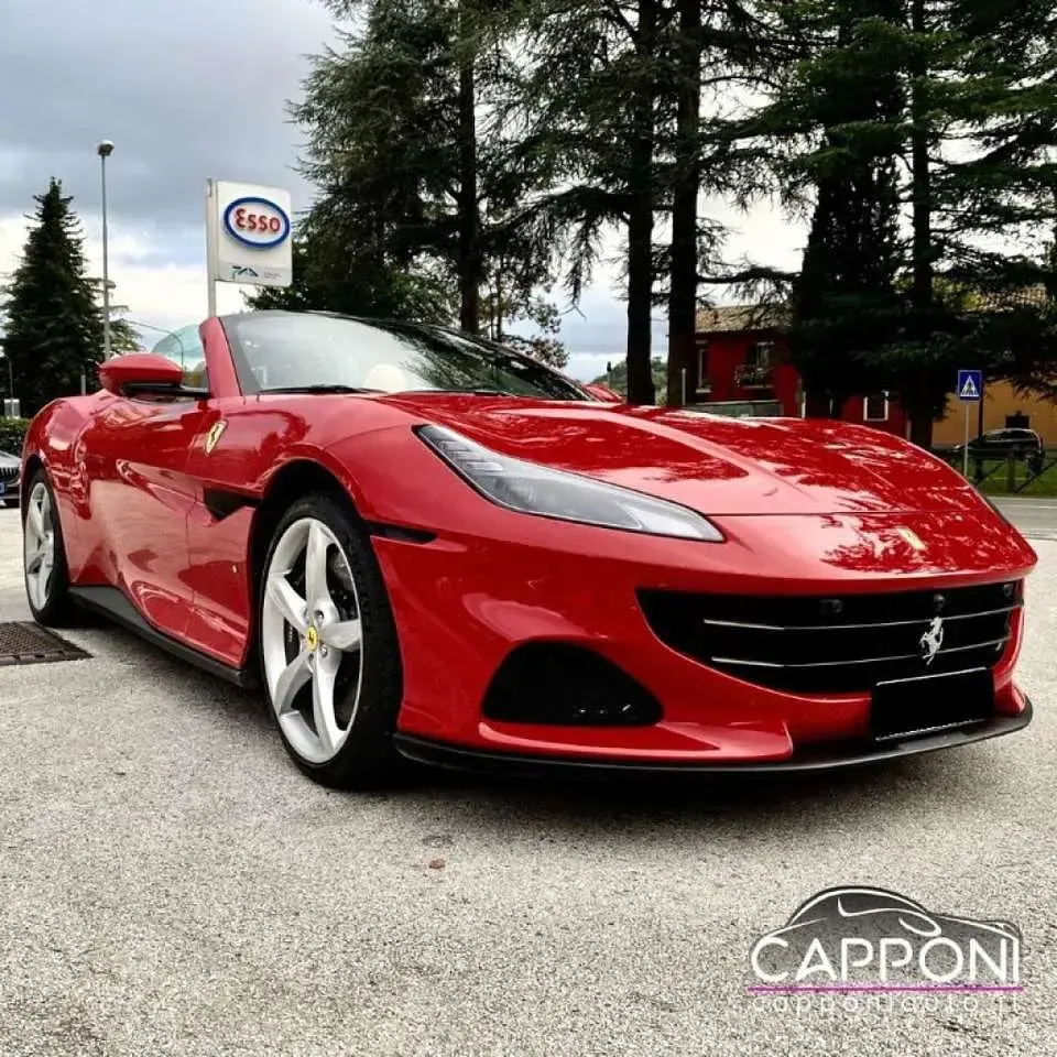 Usata Ferrari Portofino 620 CV (456 kW) 2023 Rosso Cabrio