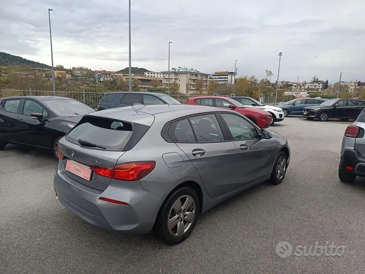 Usata BMW 116 Advantage 116 CV (85 kW) 2022 Gray Utilitaria
