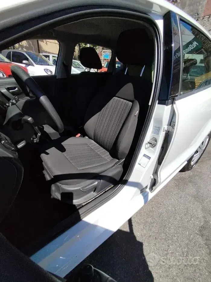 Usata VW Polo 75 CV (55 kW) 2015 Bianco Berlina