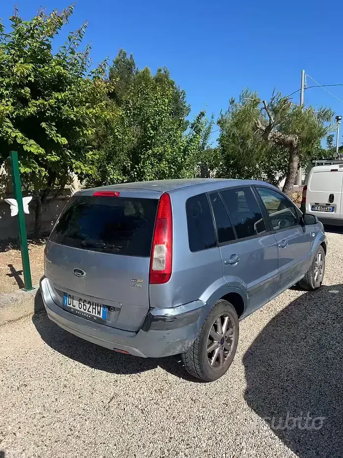 Usata Ford Fusion 68 CV (50 kW) 2007 Blu Utilitaria