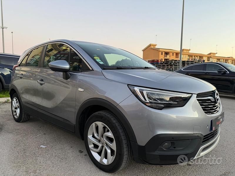 Usata Opel Crossland X Innovation 102 CV (75 kW) 2020 Grigio SUV