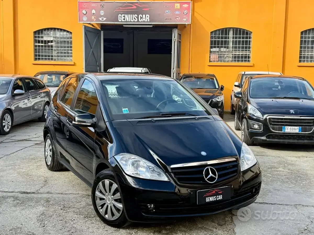 Usata Mercedes A180 109 CV (80 kW) 2010 Berlina