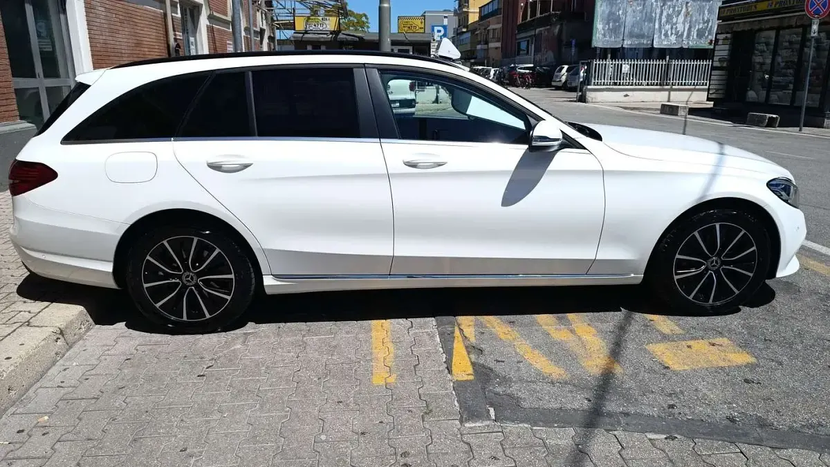 Usata Mercedes C220 Business 194 CV (142 kW) 2019 Bianco Station wagon