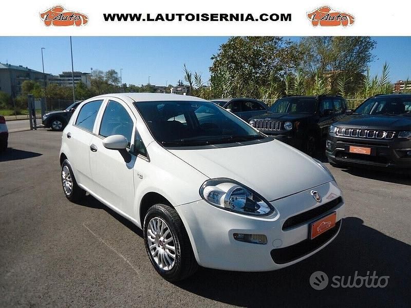 Bianco Usata 2017 Fiat Punto Street Due volumi | 6900 € (Buon prezzo) - Immagine 1/4