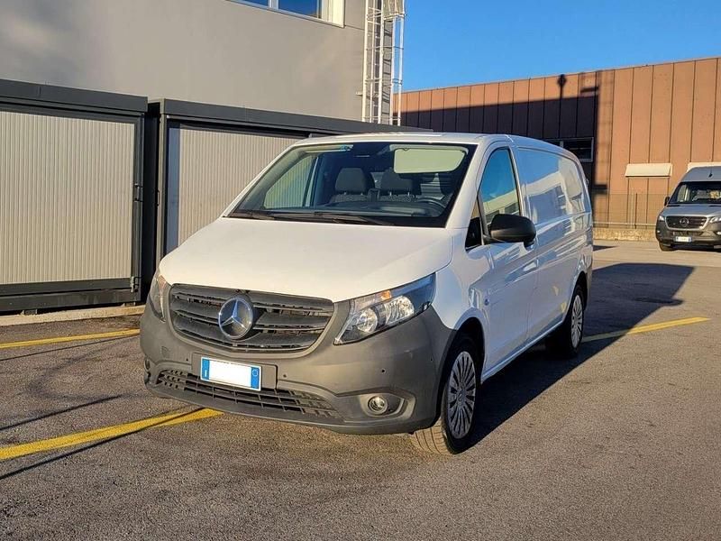 Usata Mercedes Vito 136 CV (100 kW) 2021 Bianco Furgone