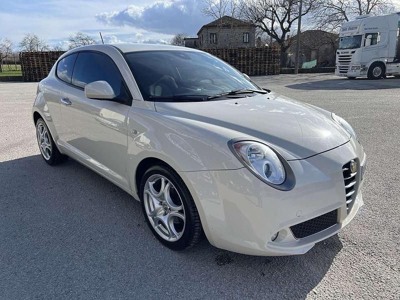 Usata Alfa Romeo MiTo Super 84 CV (61 kW) 2011 Beige Utilitaria