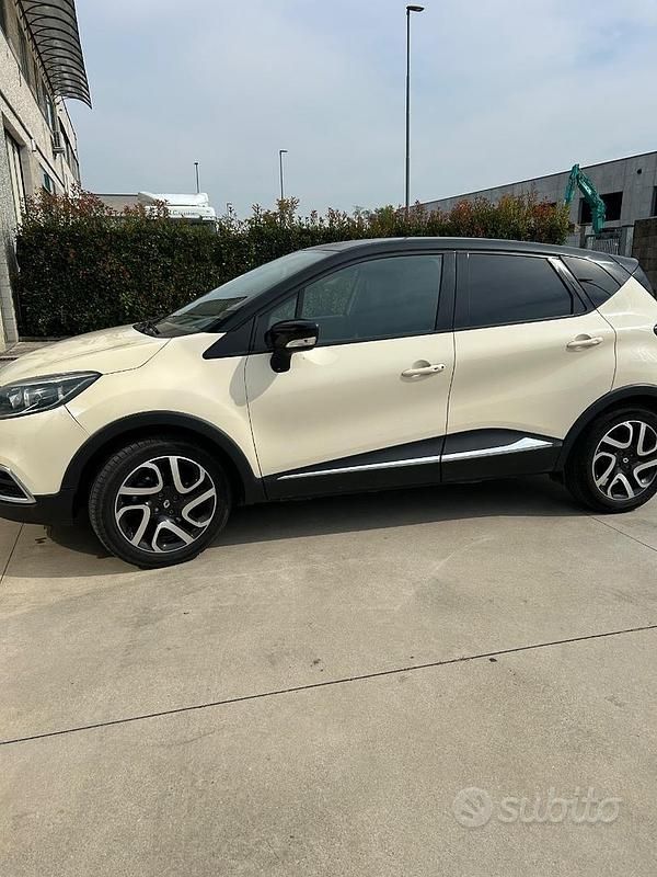 Usata Renault Captur 110 CV (80 kW) 2015 Bianco SUV