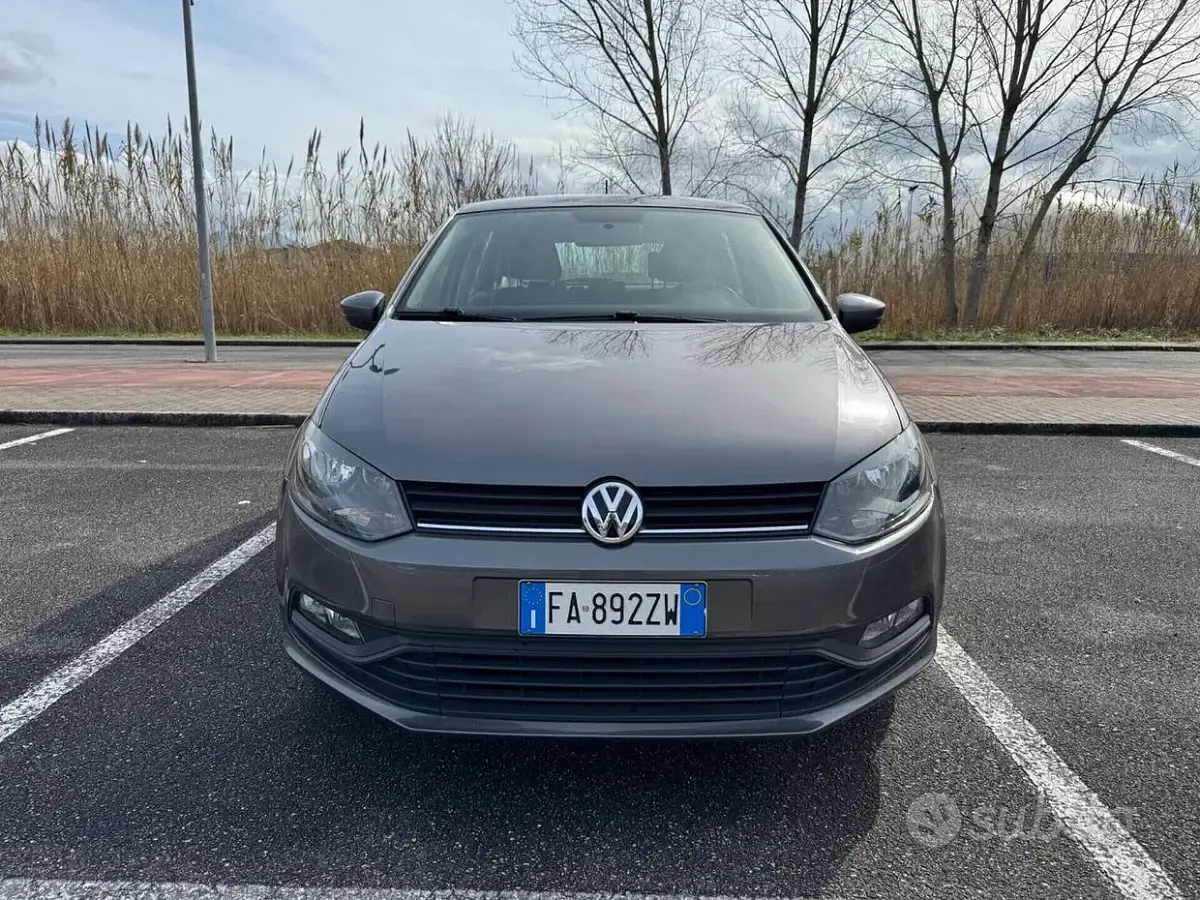 Usata VW Polo Comfortline 75 CV (55 kW) 2015 Grigio Berlina